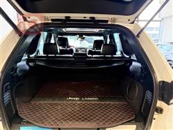 جیپ گراند شیرۆکی